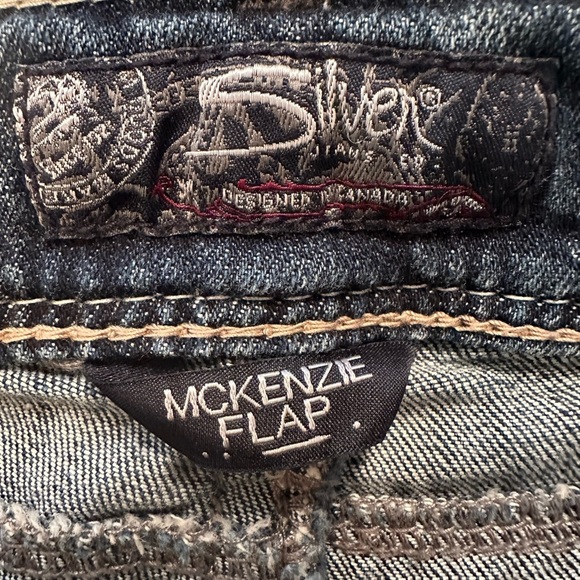 EUC Silver Jeans McKenzie Flap Bootcut  Distressed Embroidery Pocket Sz 29/L32 - Picture 8 of 9